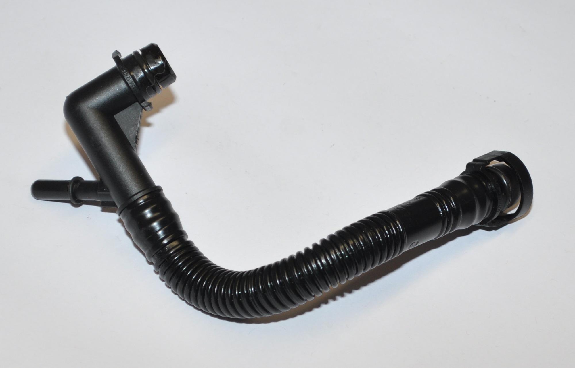 Entlüftungsschlauch Entlüftungsrohr Zylinderkopfhaube  11617504535 E60 520I 