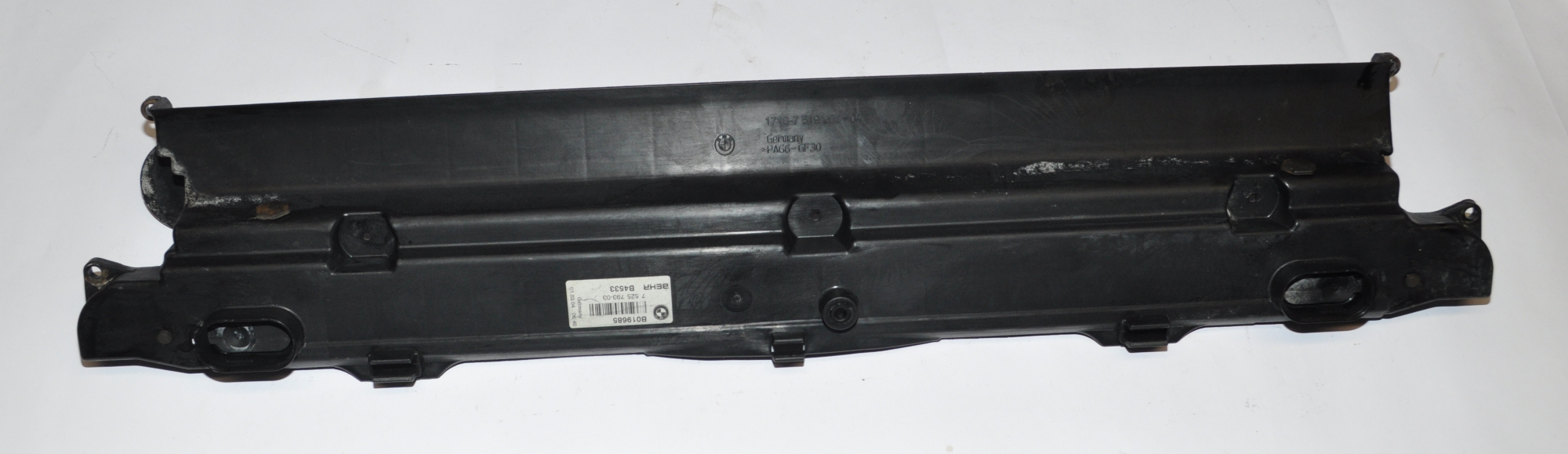 Frontmaske Schlossträger  MODULTRÄGER 17107519 E60 520I Original Behr 