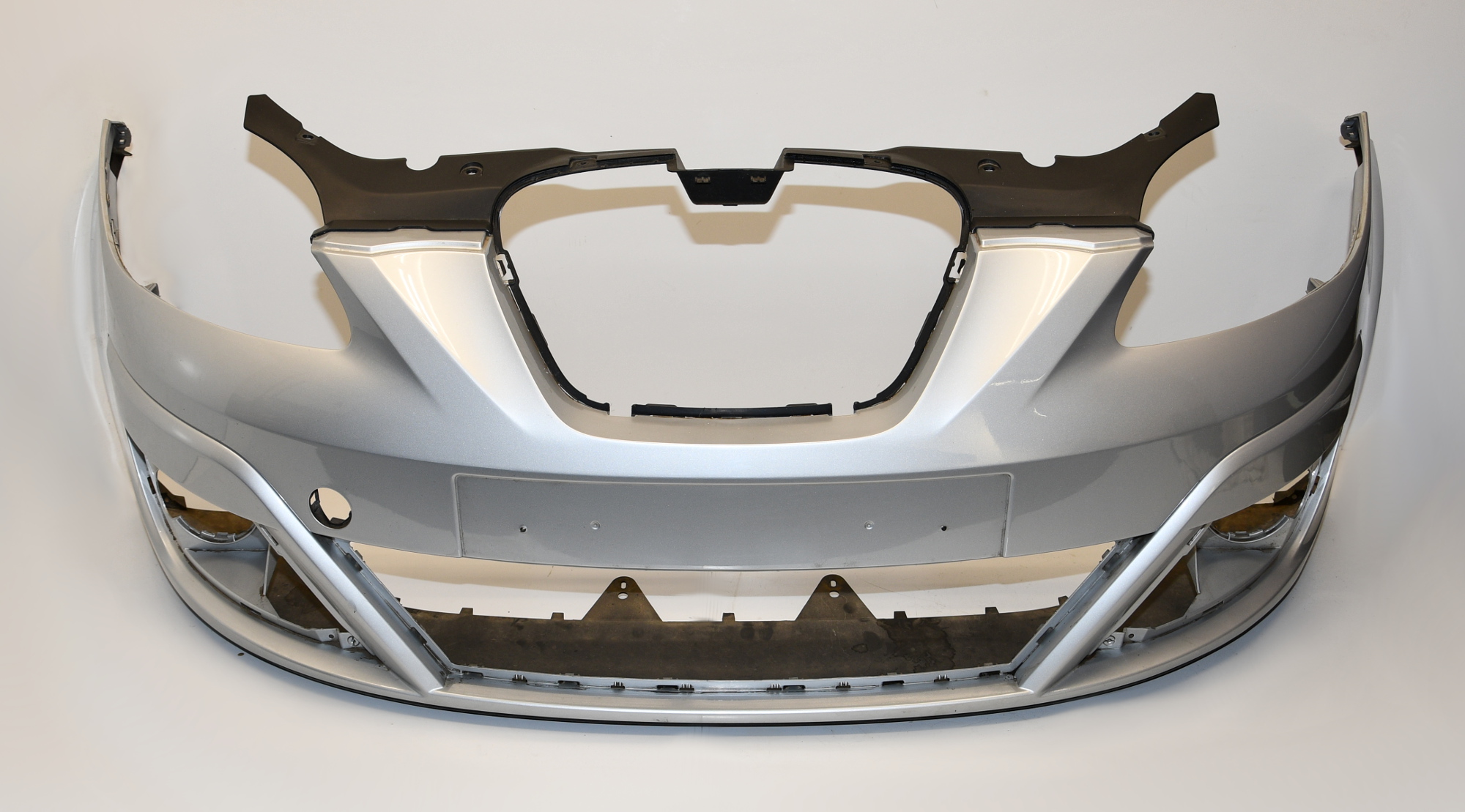 Frontstoßstange Frontschürze  5P9807217S LX7W Altea 5P Original Seat Eissilber