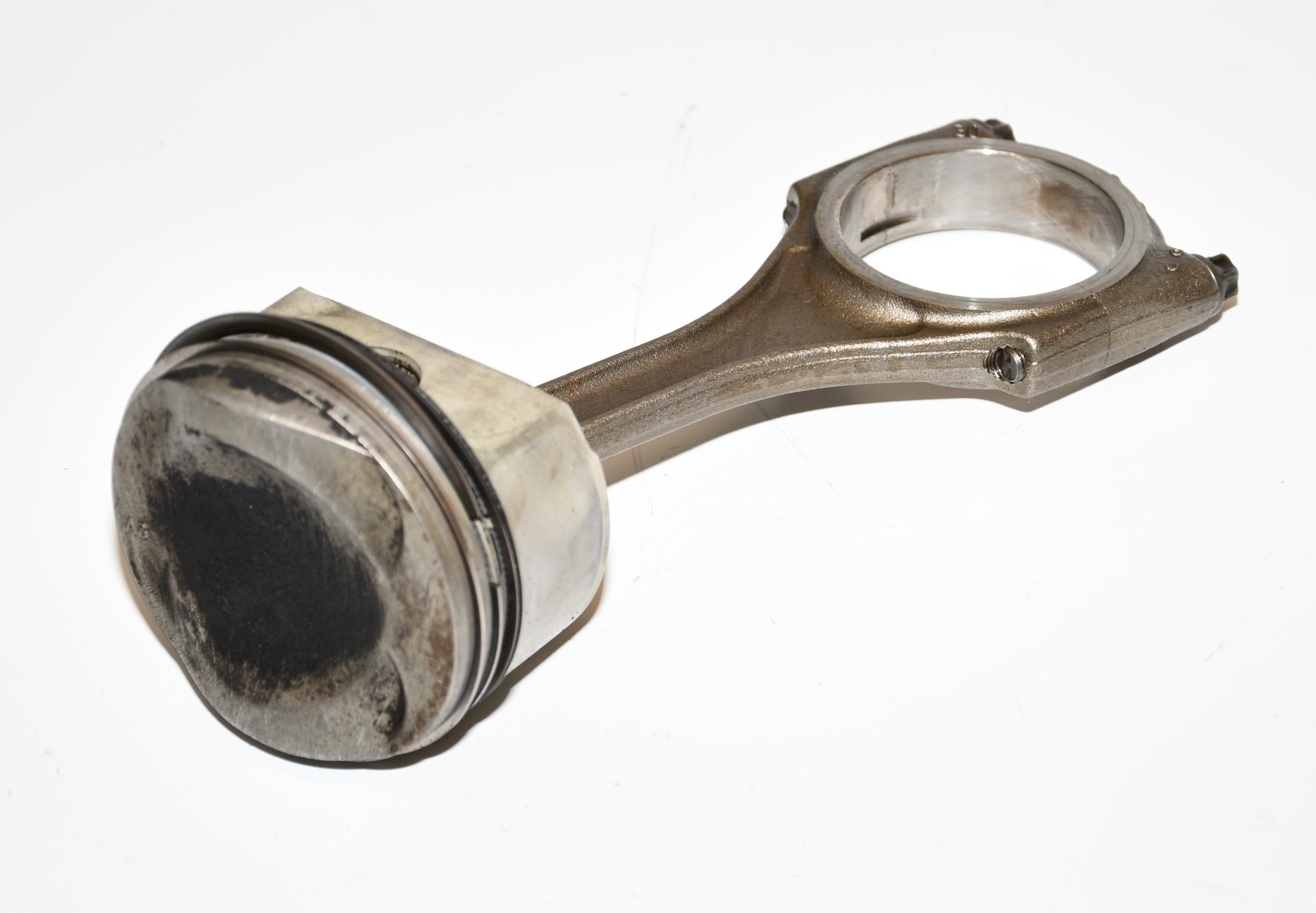 Kolben Rechts 06E107066AQ A6 4F Limosine 3.2FSI 188KW AUK Original AUDI 