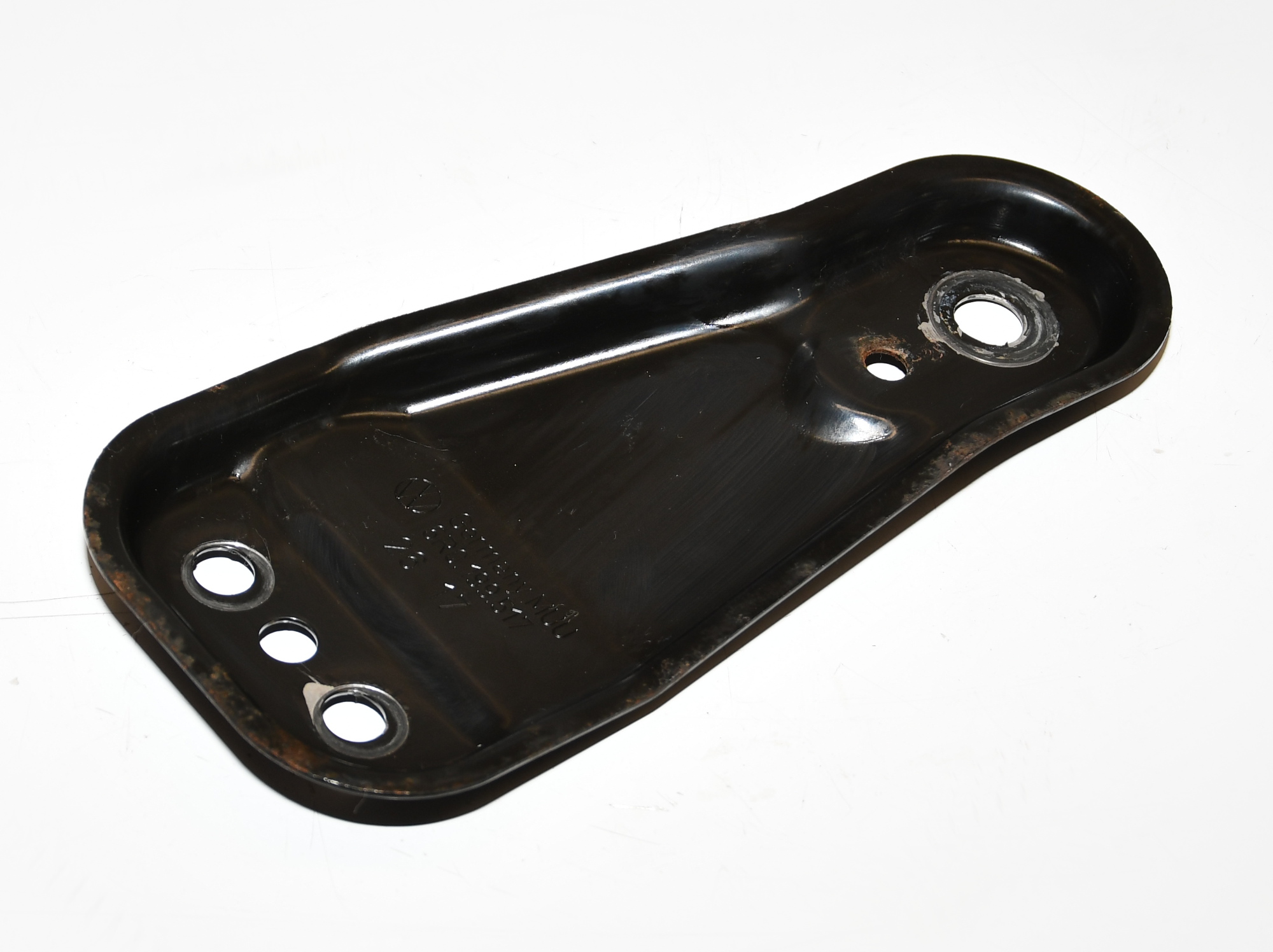 Aggregateträger Motorträger Vorderachse Links Halter 6R0199517 Fabia NJ3 VW 