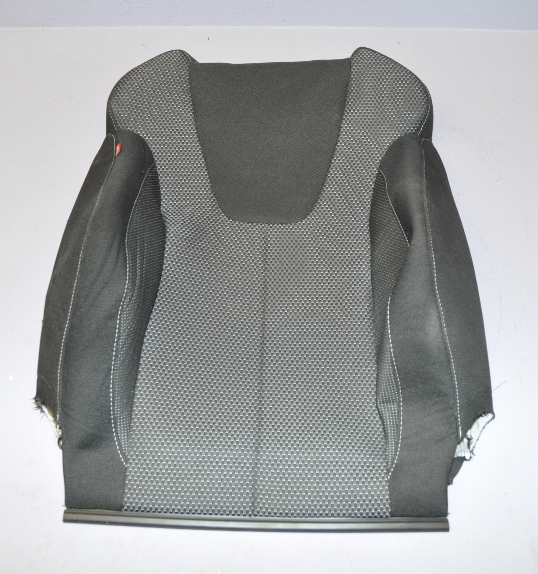 Lehnenbezug Sitzbezug Vorne,Rechts 1P0881805BH OHX Leon Original Pirelli 