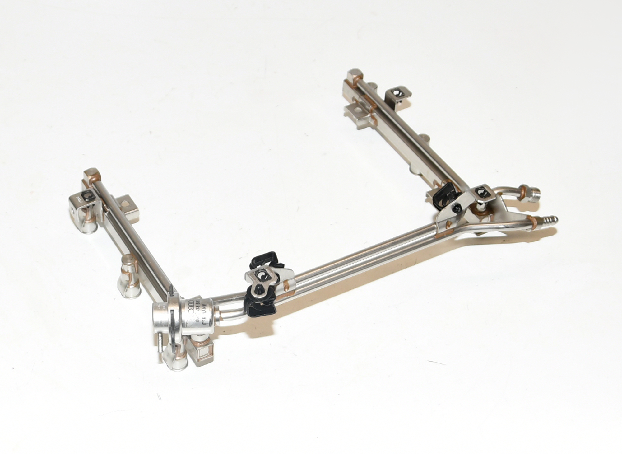 Kraftstoffverteiler Einspritzleiste  078133681AJ A6 C5 Avant Original AUDI 