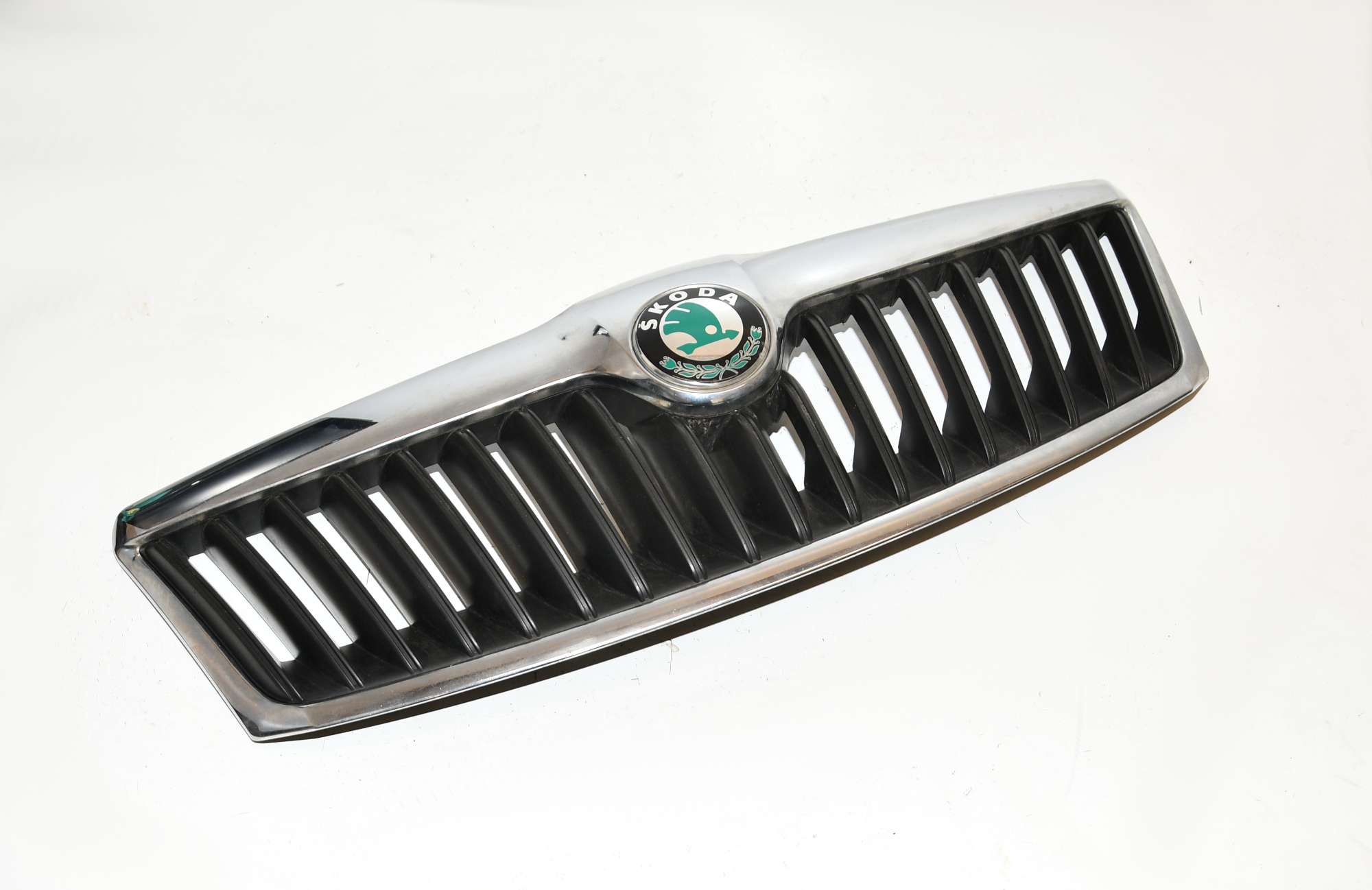 Kühlergrill Frontgrill  1Z0853651C Octavia 1Z3 Original Skoda 