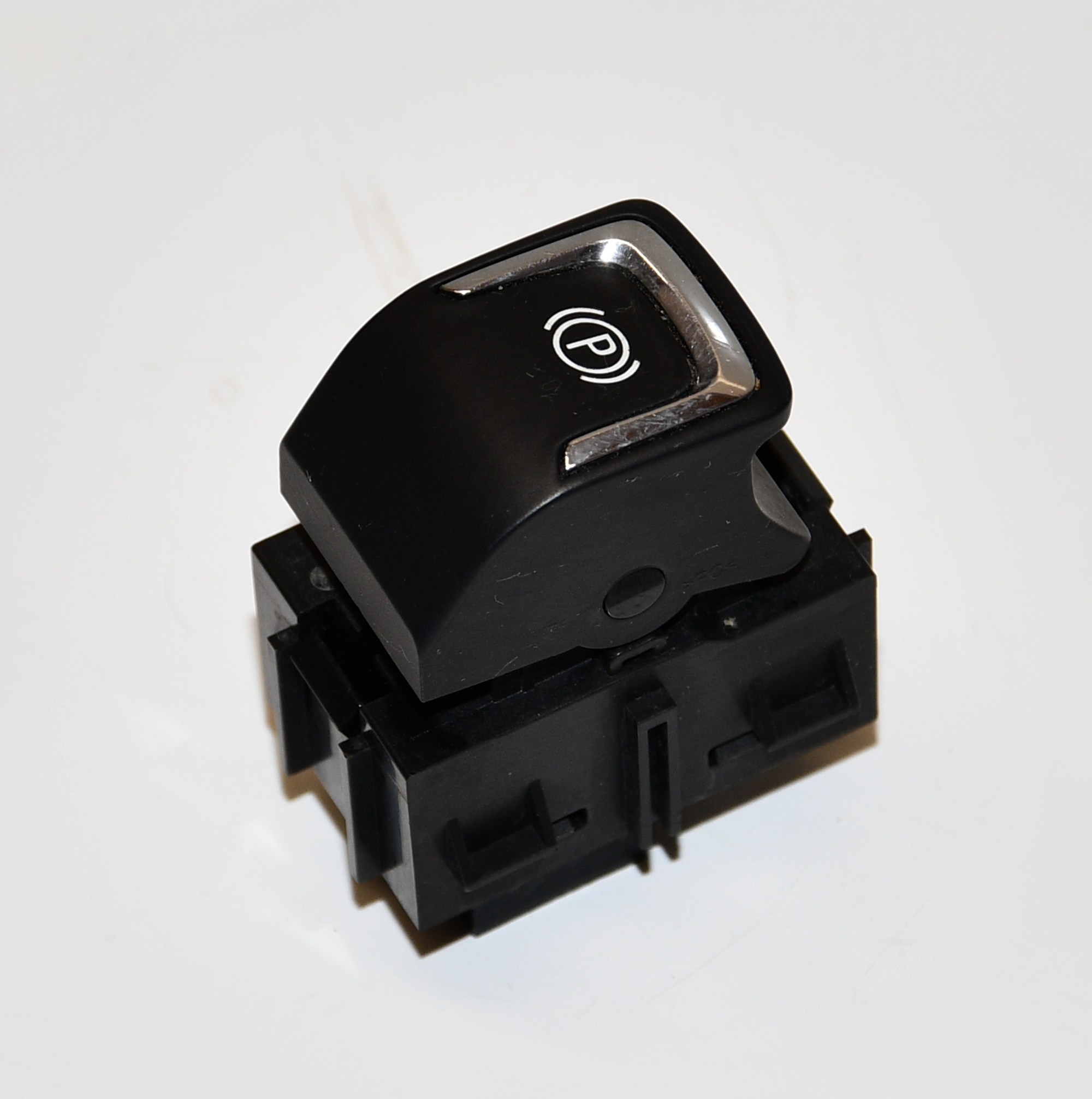 Schalter Taster elektromechanische Feststellbremse  20843230 Astra J Caravan   