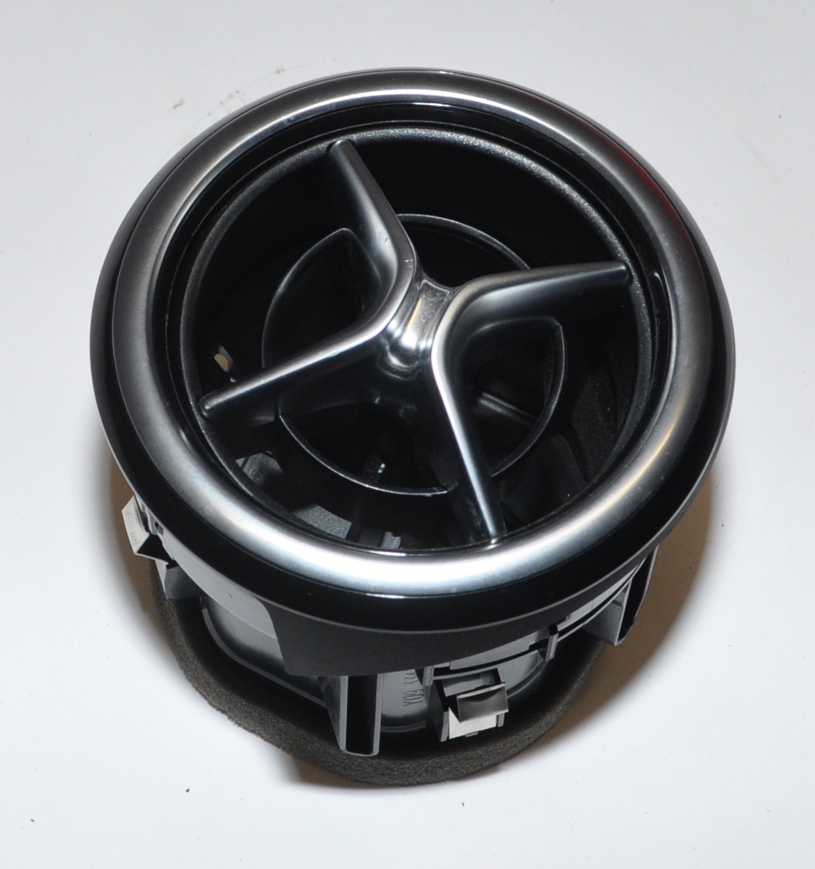 Luftströmer Frischluftdüse Links A2468300454 B180 W246 Original Mercedes Benz 