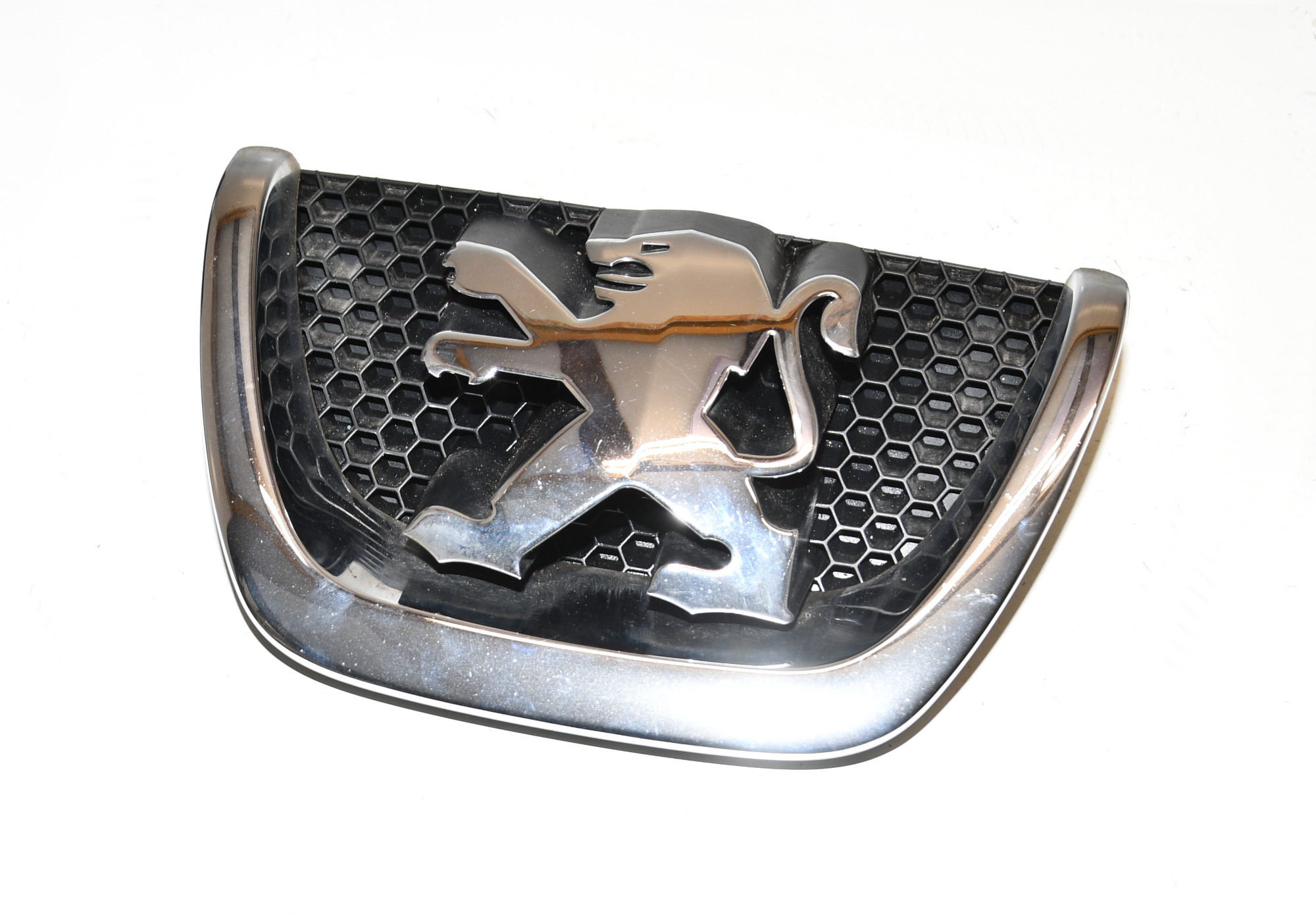 Emblem Zeichen Kühlergrill  7810Y4 5008 Original Peugeot 