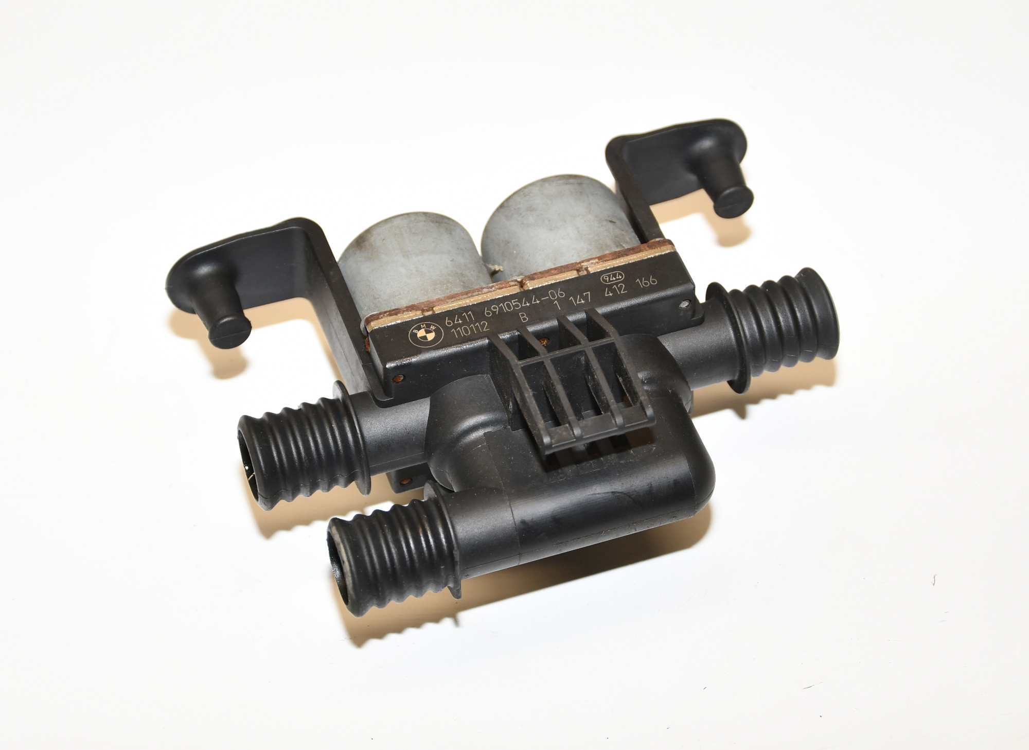 Kühlmittelreglergehäuse Thermostatgehäuse  Wasserventil 64116910544 X6 E71 