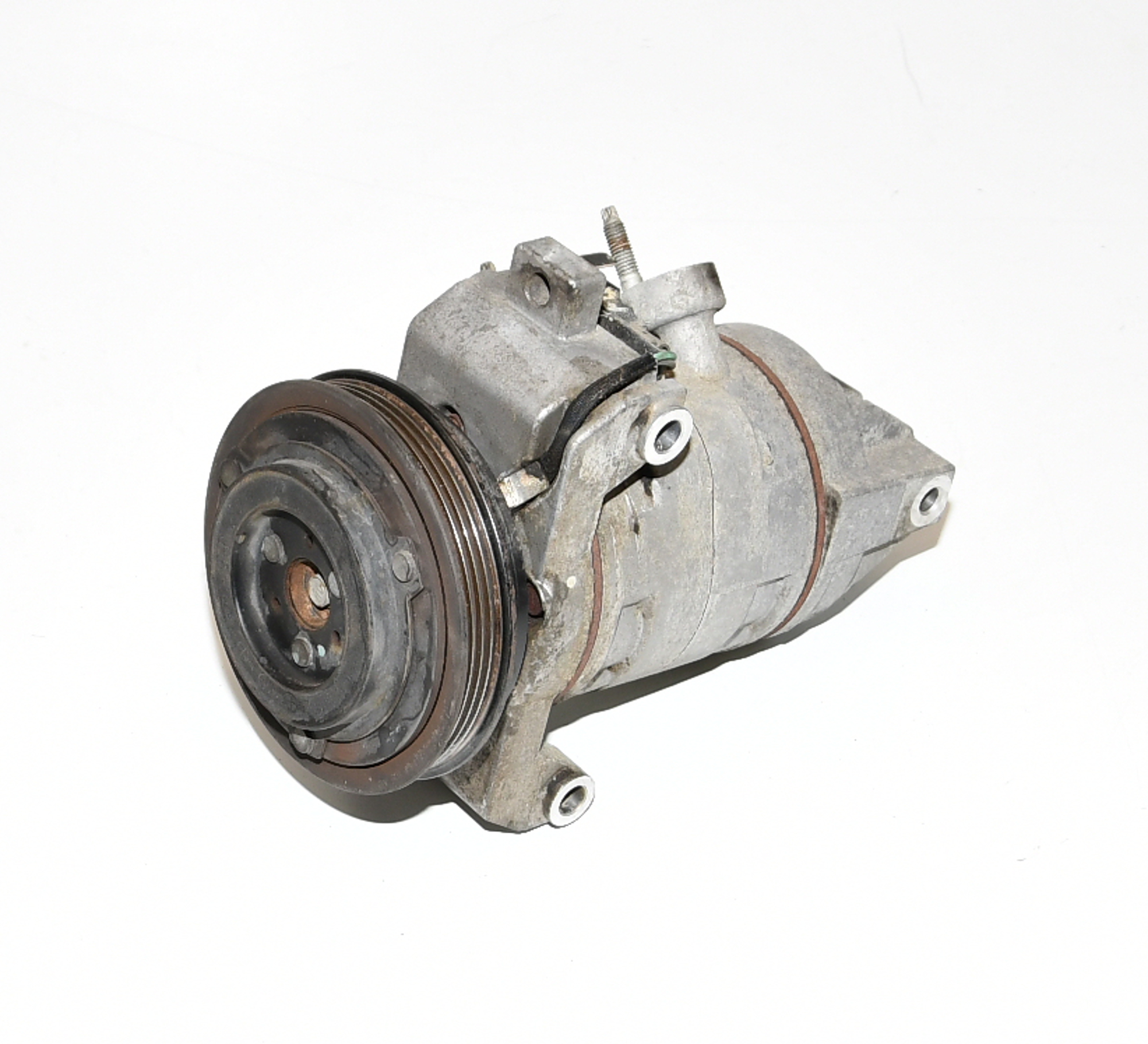 Klimakompressor Klimaanlage  DR33-19D629-AA Mustang V Coupe Original Ford 