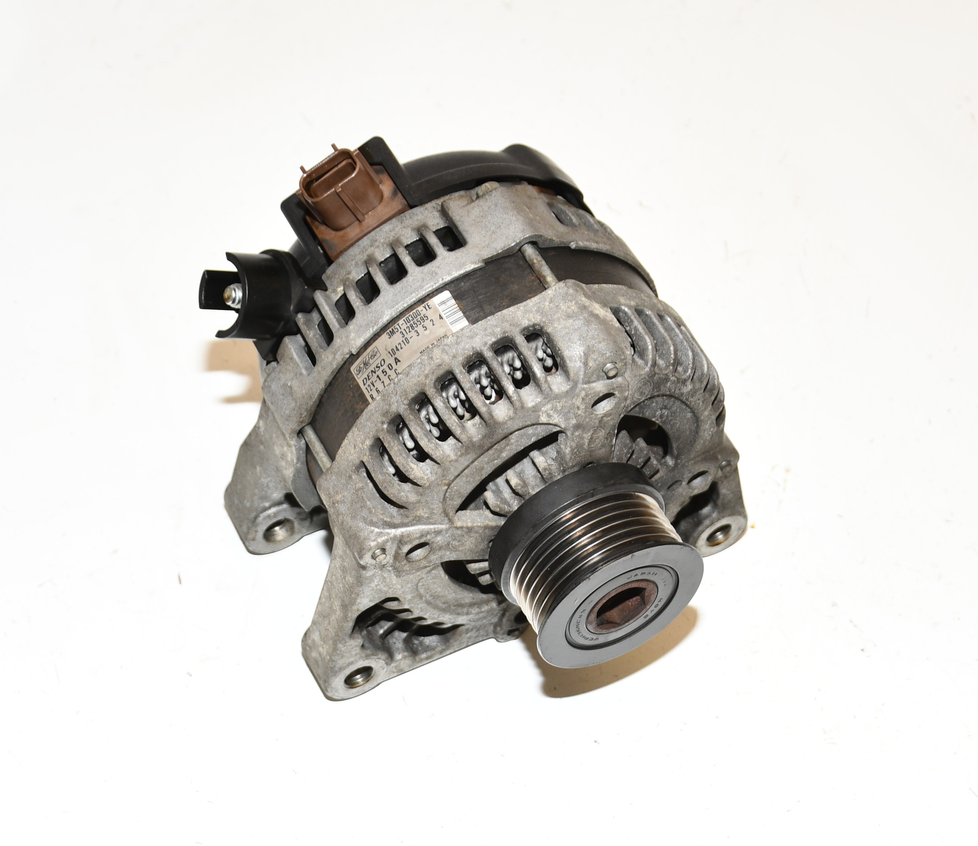 Lichtmaschine Drehstromgenerator  3M5T-10300-YE V50 2,0 100KW D4204T Original 