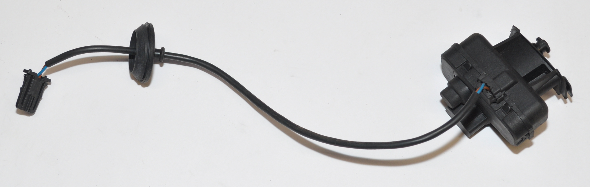 Stellmotor Stellelement Tankklappe  5N0810773D Golf V 5 Variant Original VW 