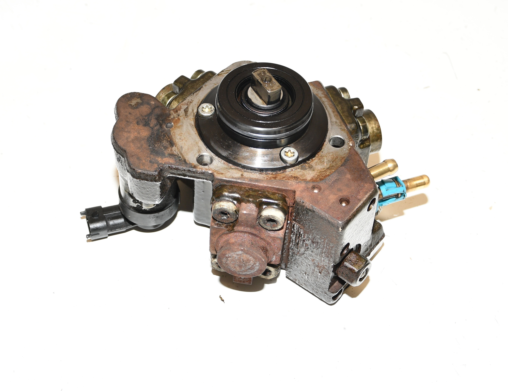 Hochdruckpumpe Kraftstoffpumpe  55572537 86tkm Corsa D 1,3 70KW A13DTR Original 