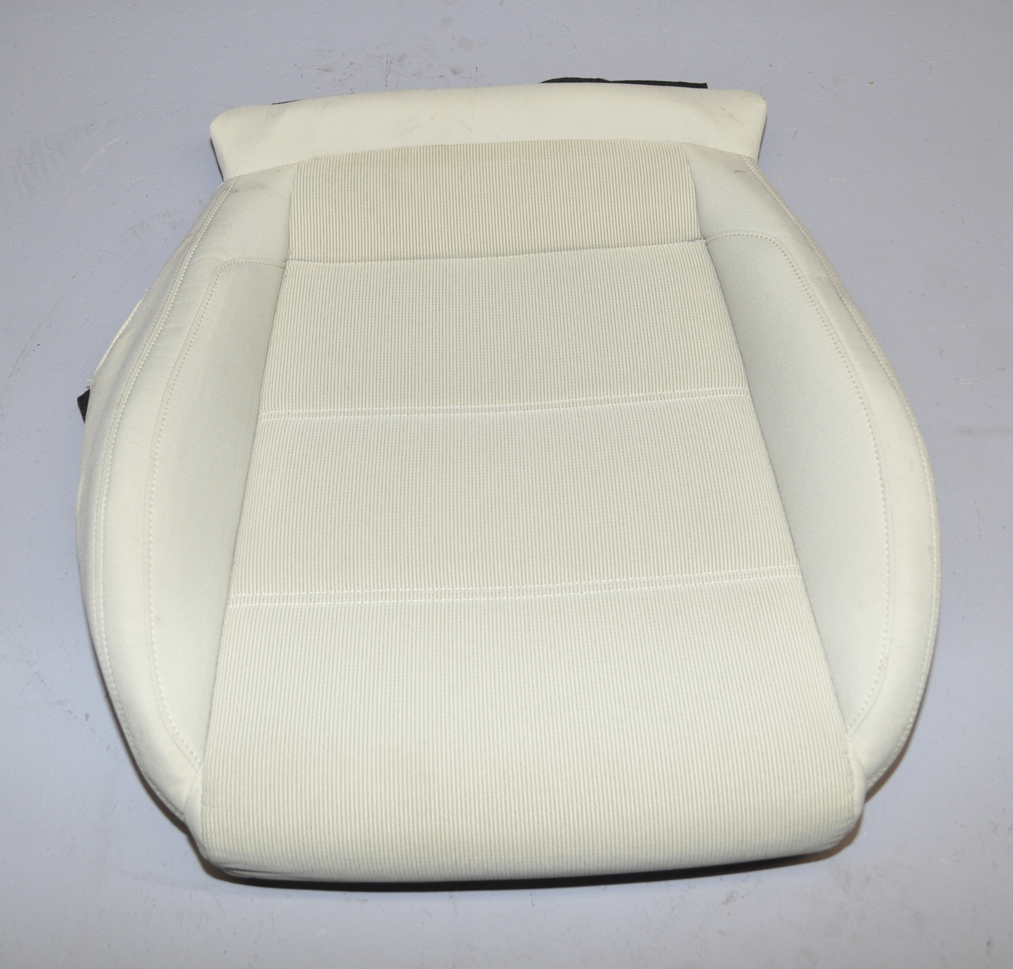 Sitzbezug Sitzfläche mit Sitzheizung Vorne,Rechts 3G0881406DH FBW PASSAT Orig. 