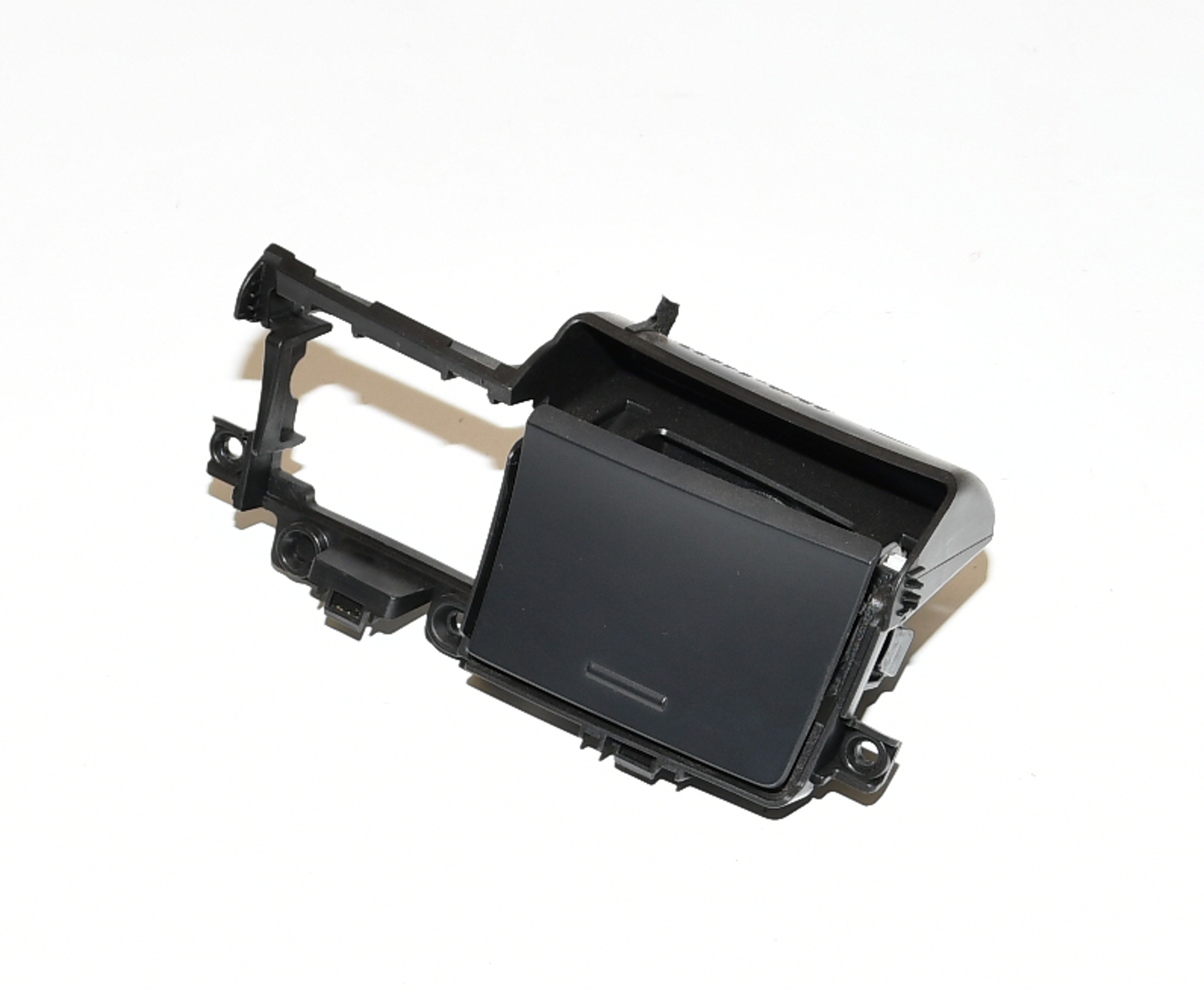 Ablagefach Mittelkonsole  Zigarettenanzünder BBM9-64633 Mazda 3 BL Original   