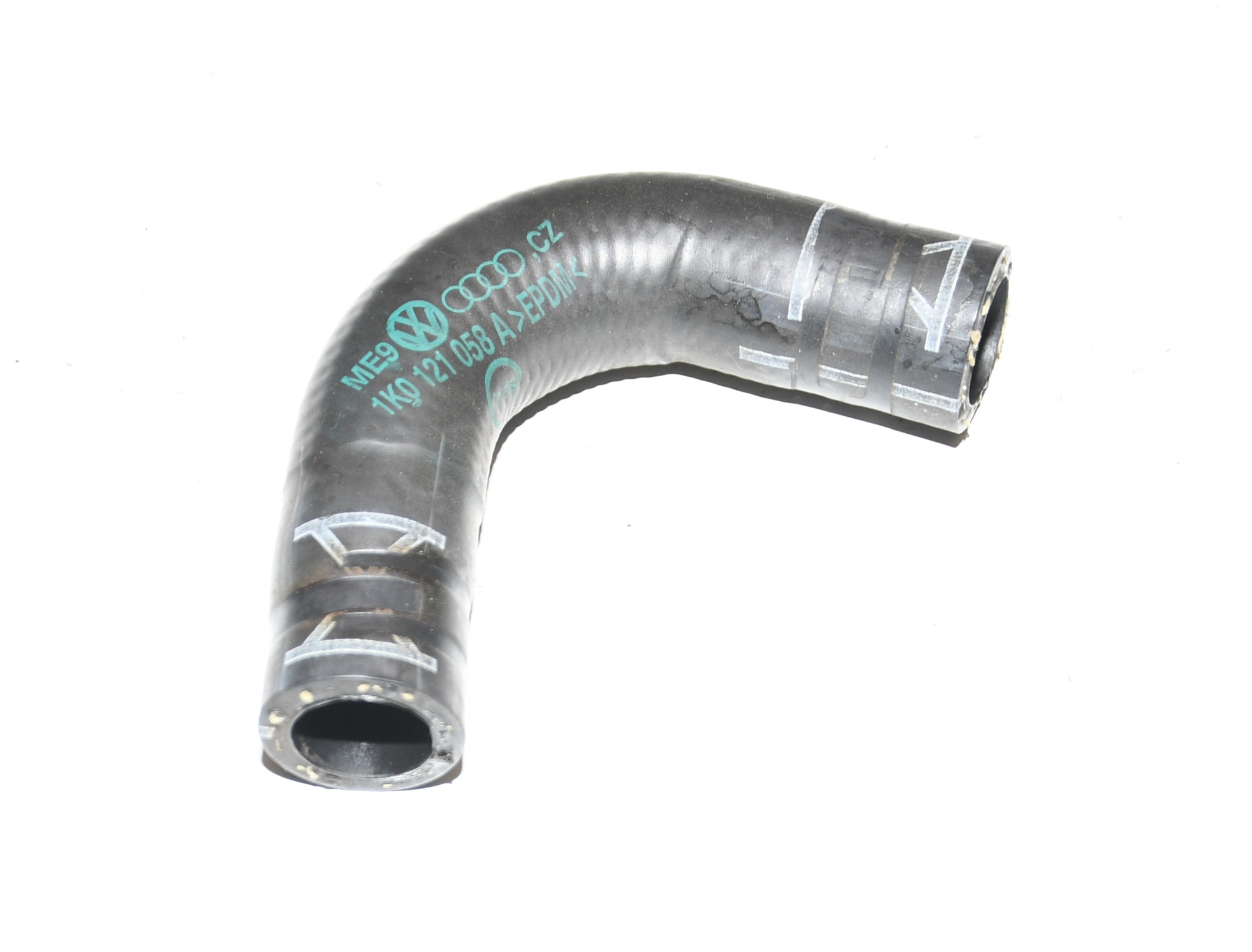 Kühlmittelschlauch Kühlwasserschlauch   1K0121058A A3 8P Sportback Original 