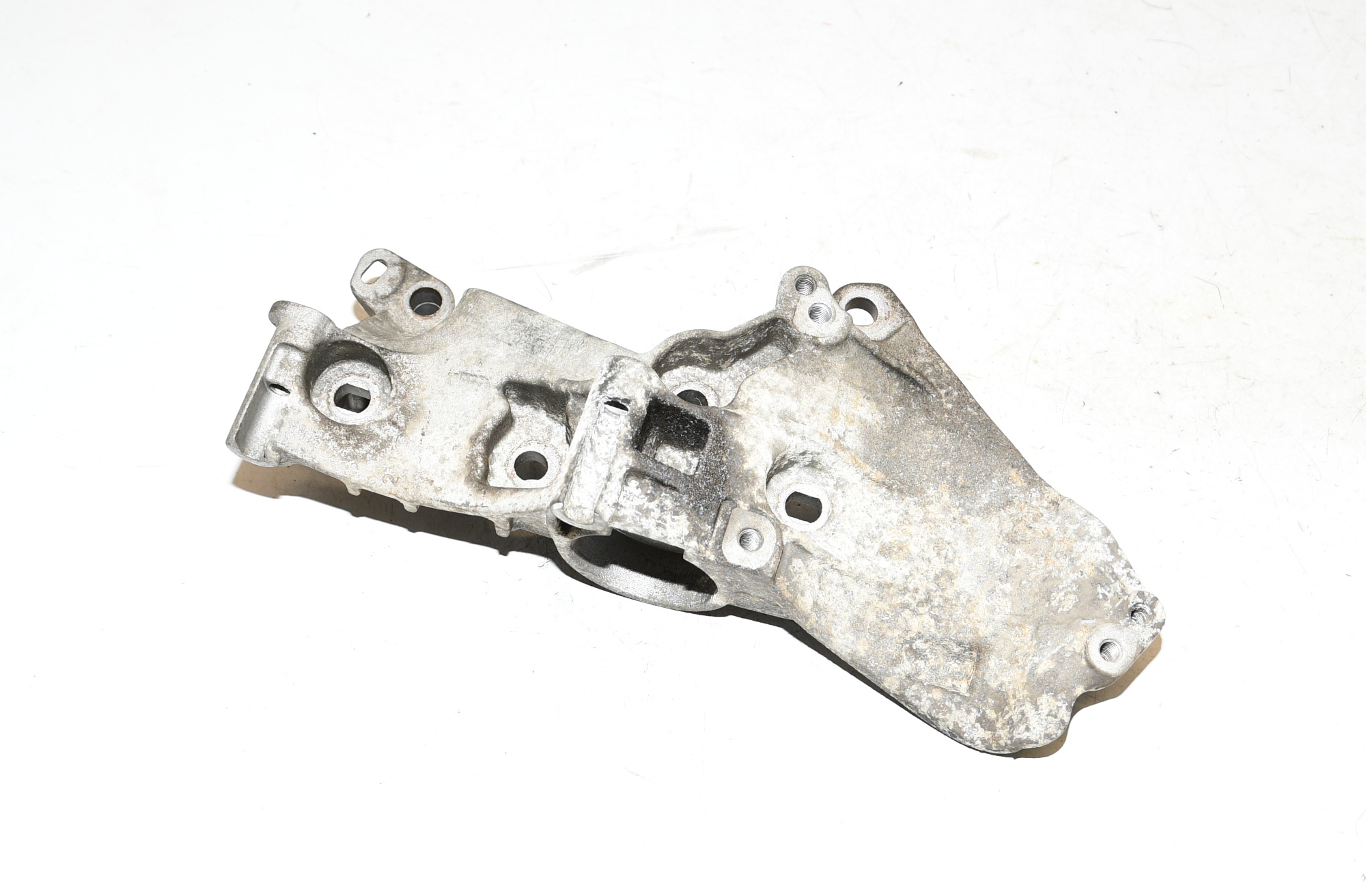 Konsole Aggregateträger  8200443903 Logan MCV 1,5 63KW K9K 796 Original Dacia 