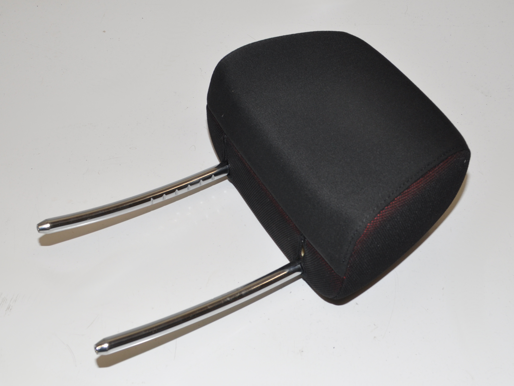 Kopfstütze Nackenstütze Vorne,Rechts,Links 52109179172 E81 Original BMW   