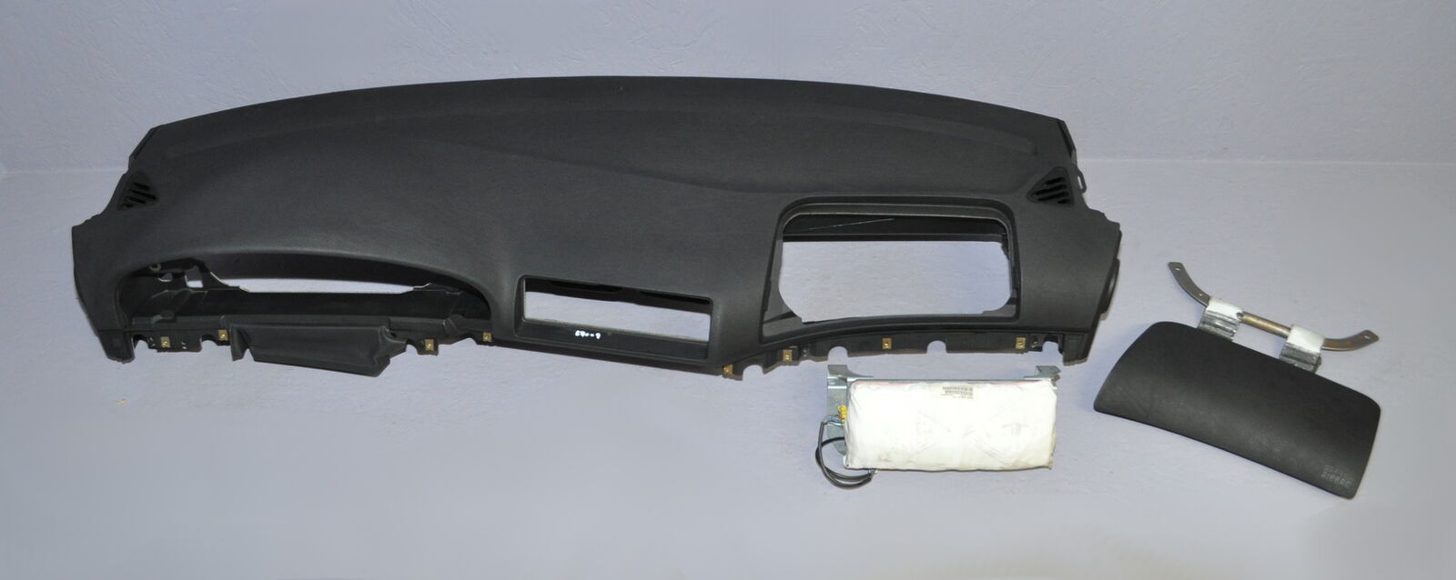 Armaturenbrett Schalttafel Cockpit  51457143393 schwarz E39 Original BMW   