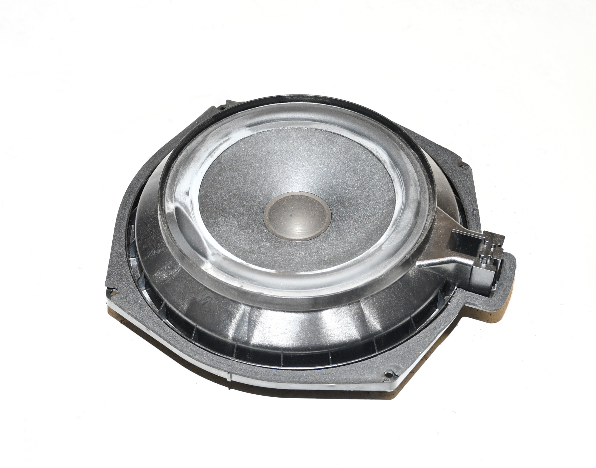 Zentralbass Subwoofer Vorne,Rechts,Links 65136929100 BMW E60 530I Original BMW 